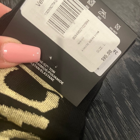 Versace - Picture 4 of 8